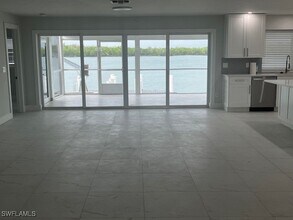 177 W Pago Pago Dr in Naples, FL - Building Photo - Building Photo