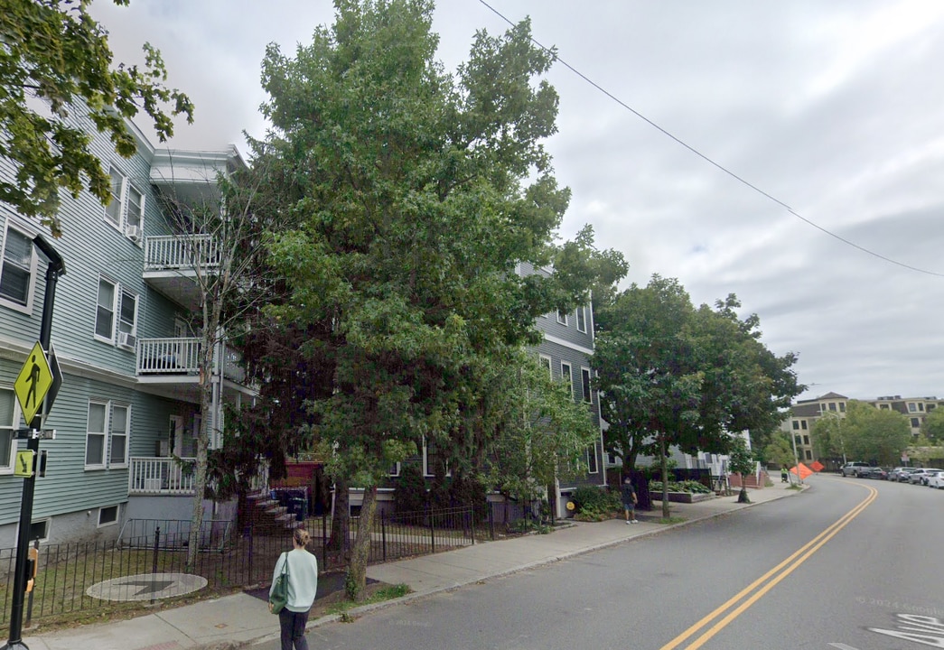 344 Putnam Ave, Unit 2 in Cambridge, MA - Foto de edificio