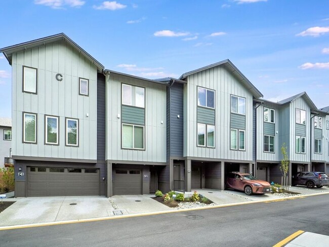 property at 14707 87th Ave SE