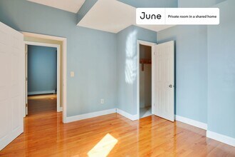 Room in Shared 4 bed/2 bath home in Boston, MA - Building Photo - Building Photo