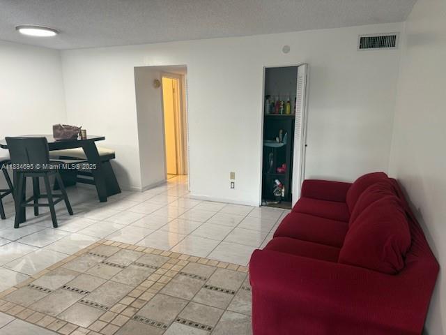 1425 Arthur St in Hollywood, FL - Building Photo