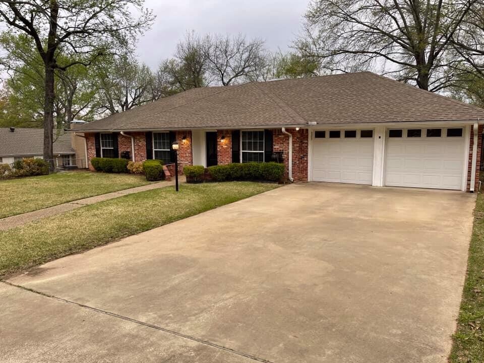 1120 Lancashire Dr in Tyler, TX - Building Photo