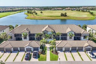 5624 Palmer Cir in Bradenton, FL - Building Photo