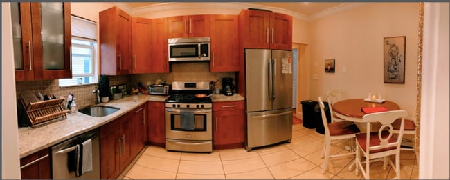 9 Washburn Ter, Unit 2 in Brookline, MA - Foto de edificio - Building Photo