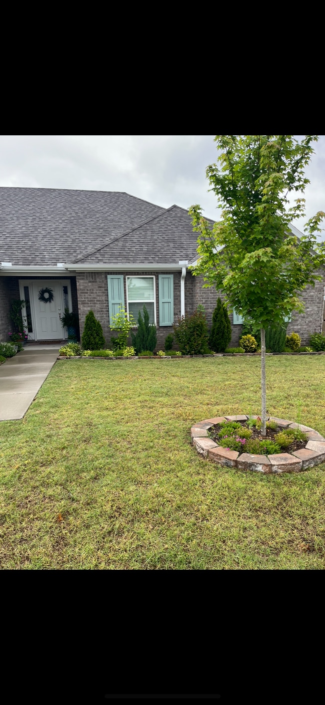 property at 3068 E Coolridge St