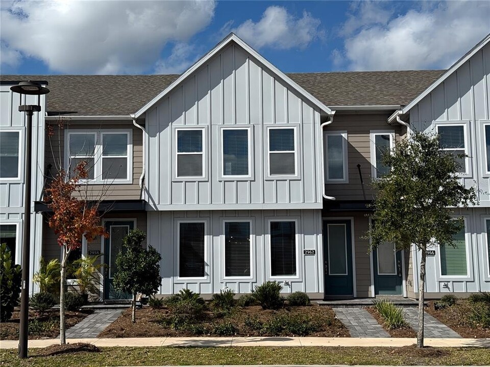 2962 Voyager Ave in St. Cloud, FL - Building Photo