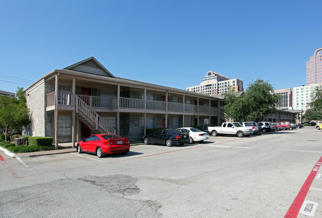 Carolina Chase Apartments in Dallas, TX - Building Photo - Building Photo