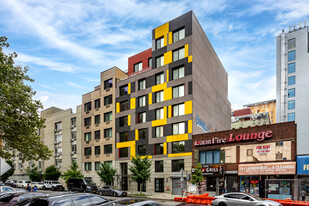 Lovina House in New York, NY - Building Photo