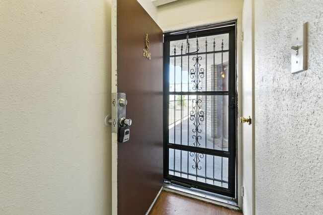 590 Logan St in Denver, CO - Building Photo - Building Photo