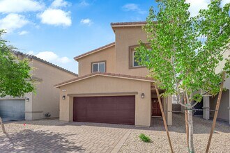 4747 Bluebird Clfs Ave in Las Vegas, NV - Foto de edificio - Building Photo