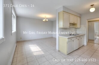 371 Dale Crescent in Waterloo, ON - Building Photo - Building Photo
