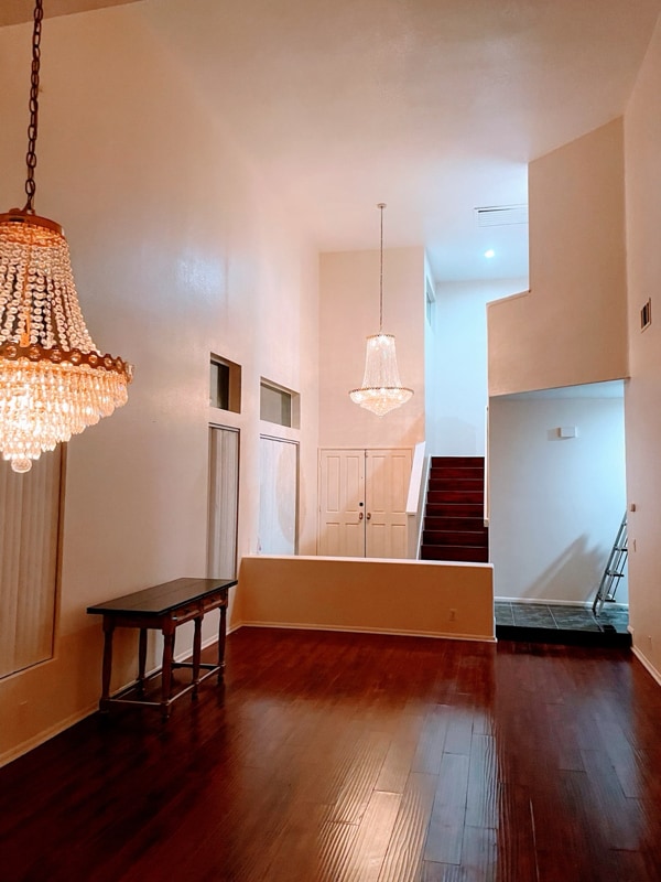 14610 Clearbrook Dr in Chino Hills, CA - Foto de edificio - Building Photo