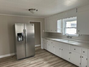 962 Lakeview Dr in Green Bay, WI - Building Photo - Building Photo