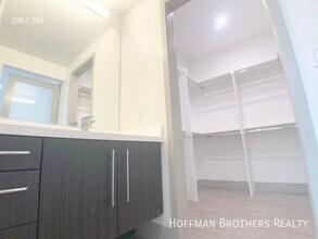 115 S St Andrews Pl in Los Angeles, CA - Building Photo - Building Photo