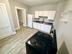 511 S Broadway St in Georgetown, KY - Building Photo