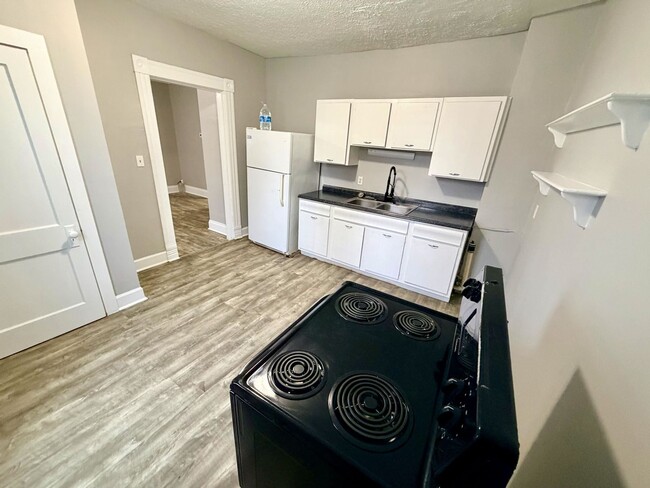 property at 511 S Broadway St