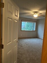 7425 Wistful Vista Dr, Unit #102 in West Des Moines, IA - Foto de edificio - Building Photo