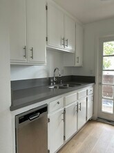 924 Gaviota Ave in Long Beach, CA - Foto de edificio - Building Photo