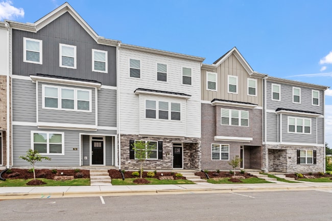 705 Lucky Clover Wy in Fuquay Varina, NC - Building Photo - Building Photo