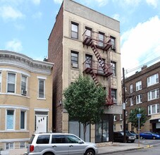 303 58th St in West New York, NJ - Building Photo - Building Photo