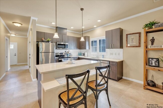 517 W Rand Rd in Arlington Heights, IL - Building Photo - Building Photo