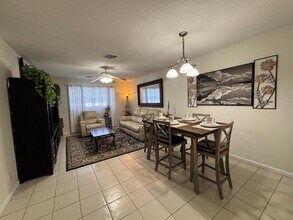 400 Fern St, Unit 1-c in Jupiter, FL - Foto de edificio - Building Photo