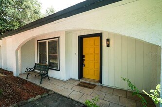 12216 Noreast Lake Dr in Tampa, FL - Building Photo - Building Photo