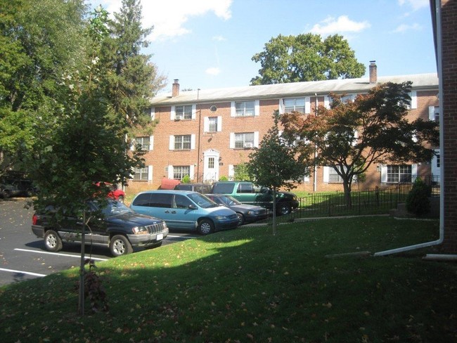 Parkside Apartments in Kennett Square, PA - Foto de edificio - Building Photo