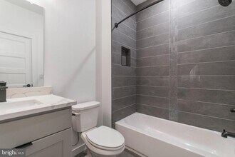 439 N 35th St in Philadelphia, PA - Building Photo - Building Photo