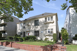 141 S Canon Dr in Beverly Hills, CA - Building Photo - Building Photo