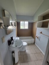 1331-1333 Thurston St, Unit 1325 in Akron, OH - Building Photo - Building Photo