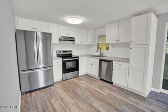 6325 Pridgen St in Panama City, FL - Building Photo - Building Photo