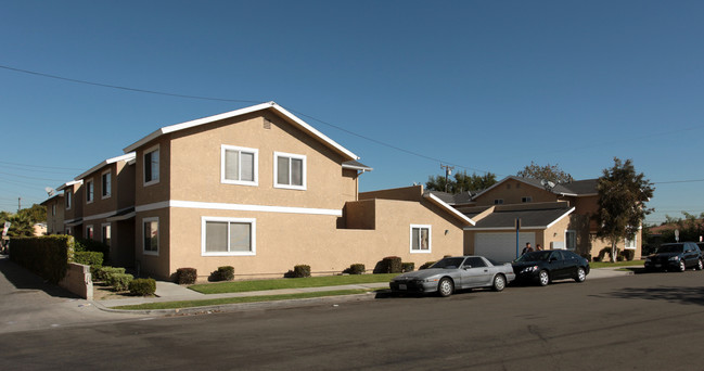 18639-18645 Arline Ave in Artesia, CA - Building Photo - Building Photo