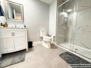 55 W Fifth St, Unit 609 in Boston, MA - Building Photo - Building Photo