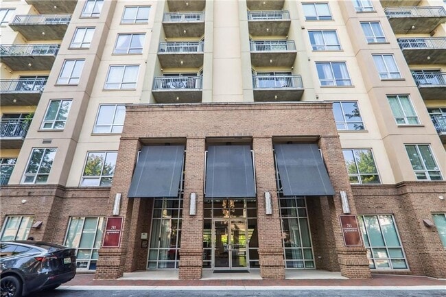 property at 711 Cosmopolitan Dr NE