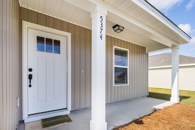 5374 Highview Dr in Crestview, FL - Building Photo - Building Photo