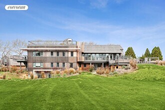 230 Town Line Rd in Sagaponack, NY - Building Photo - Building Photo