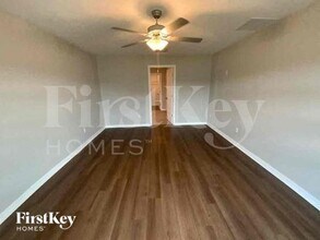 7077 Emerald Spring Loop in New Port Richey, FL - Building Photo - Building Photo