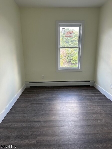 19 White St in Paterson, NJ - Building Photo