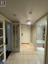 2737 Keele St in Toronto, ON - Building Photo