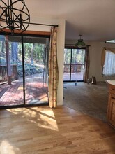 860 Leavitt Ln in Grants Pass, OR - Building Photo - Building Photo