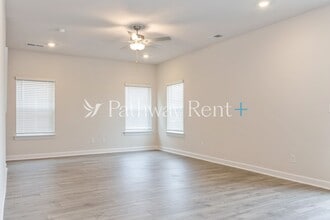 2408 Nabali Wy in Murfreesboro, TN - Foto de edificio - Building Photo