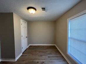 604 N McLemore Ave in Brownsville, TN - Building Photo - Building Photo