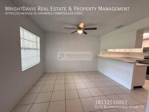 3153 Bloomingdale Villas Ct in Brandon, FL - Building Photo - Building Photo