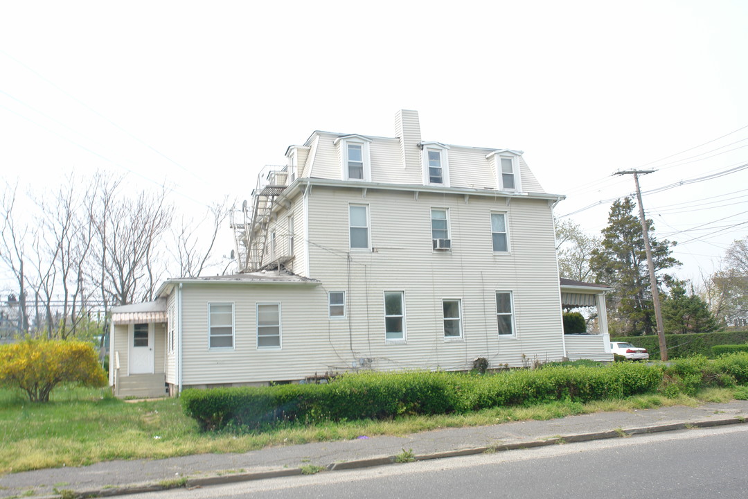 113 West End Ave in Long Branch, NJ - Building Photo