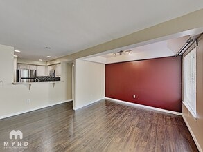 2530 15th Ave W, Unit 501 in Seattle, WA - Building Photo - Building Photo