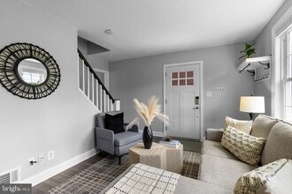 2613 S Troy St in Arlington, VA - Building Photo - Building Photo