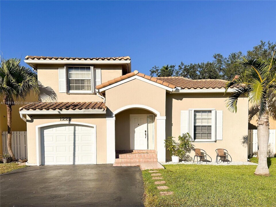 1229 NW 125th Terrace in Sunrise, FL - Building Photo