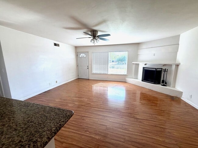 1620 Rock Springs Rd in Escondido, CA - Building Photo - Building Photo