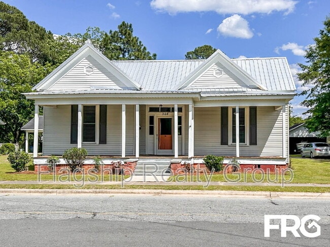 304 N Caswell St in La Grange, NC - Building Photo - Building Photo